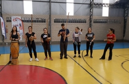 Sábado de capoeira, surf e stand up paddle  