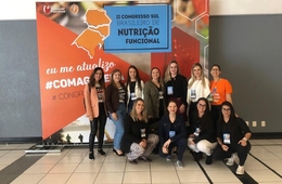  Professora e acadêmicas de Nutrição participam de congresso nacional