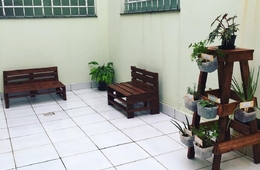 Acadêmicas de Enfermagem montam jardim de inverno