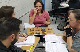 Professor utiliza jogo para aproximar e estimular a tomada de decisão de acadêmicos