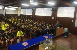 Base carvoeira participa de palestra sobre doping no Auditório da Esucri