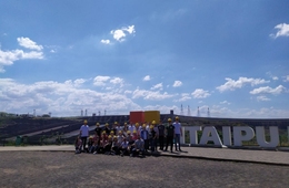 Acadêmicos de Engenharia Civil e Engenharia de Produção visitam Usina Hidrelétrica de Itaipu