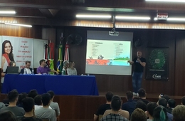 Empresa apresenta case de sucesso para alunos da Esucri