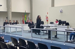 Curso de Direito da Esucri promove júri simulado sobre homicídio 